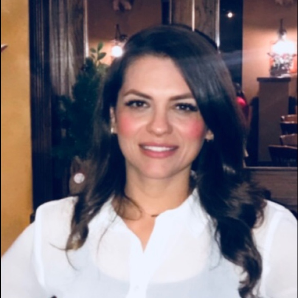 Meet your Posher, Priscila